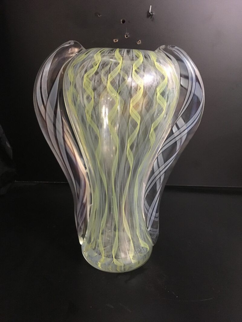 Fantastico vaso di Murano; vaso fatto a mano.