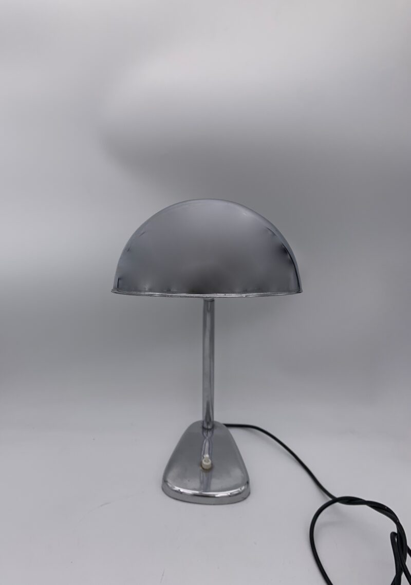 Lampada da tavolo vintage attribuita a reggiani - immagine 3