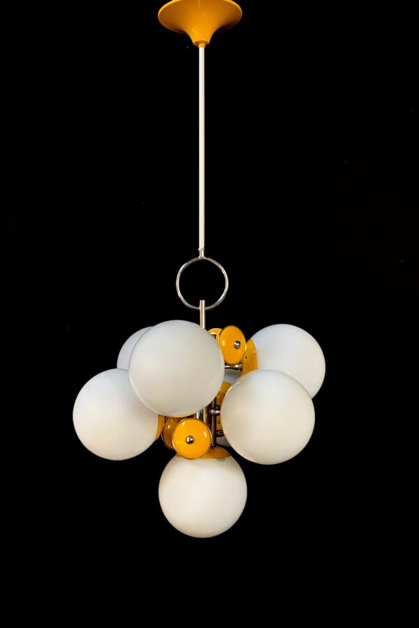 7°luci giallo nebuloso;(coppia) h 97 cm, larg. 40 cm.