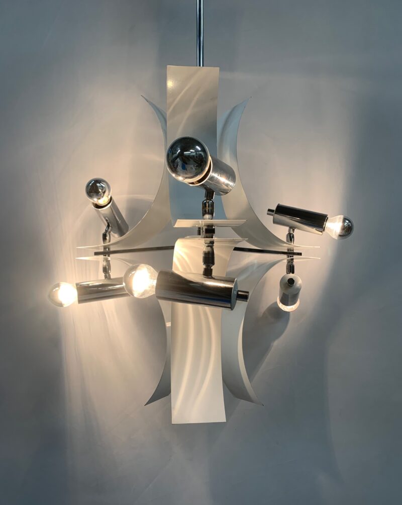 Lampadario con faretti design attribuito a reggiani design 1970 pendente bianco - immagine 2